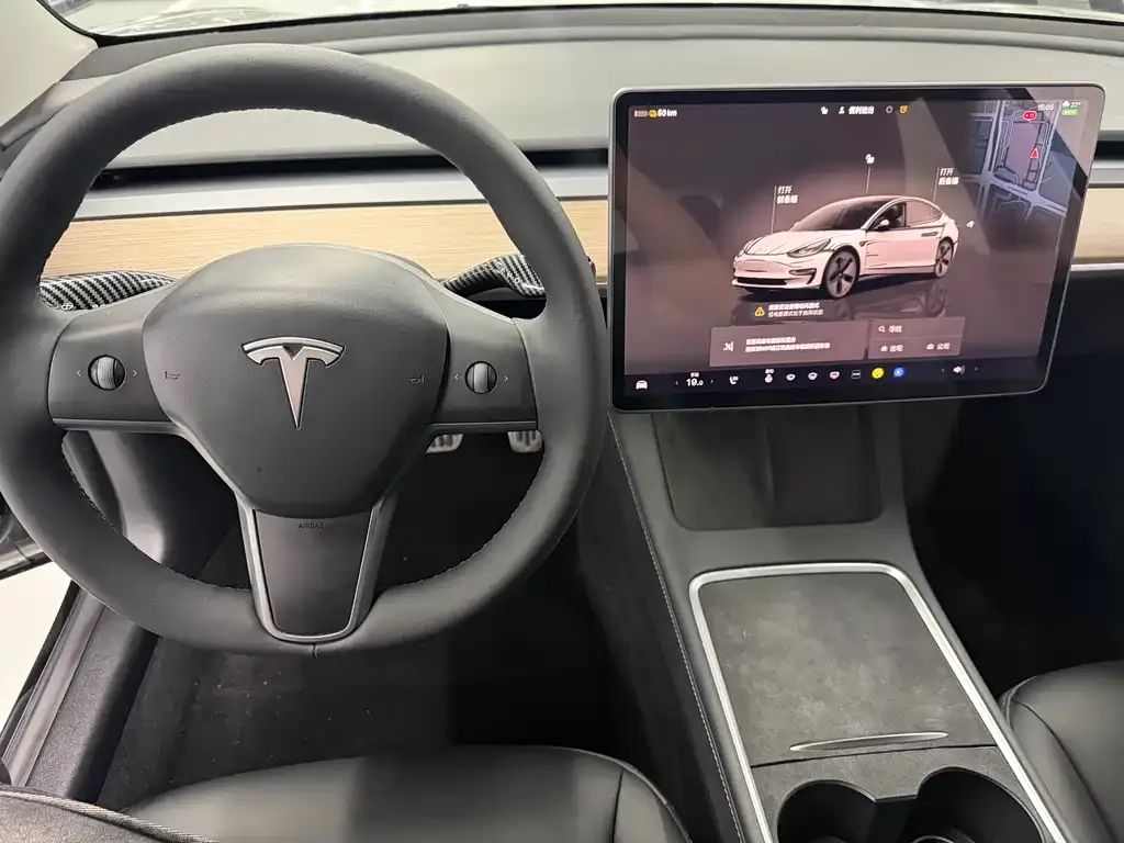 Tesla Model 3 — фото 4