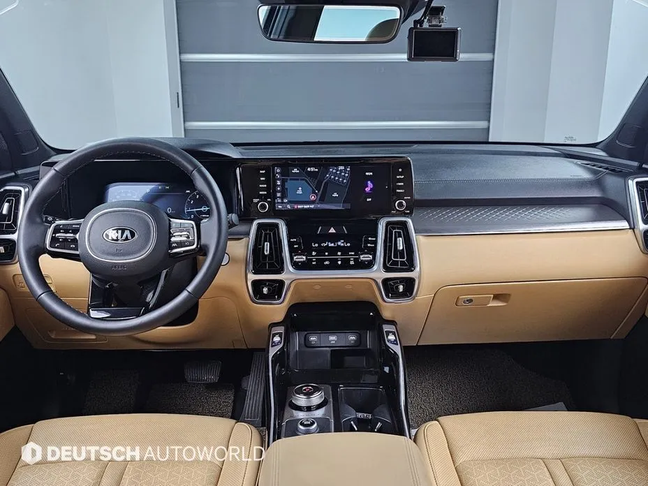 Kia Sorento — фото 8