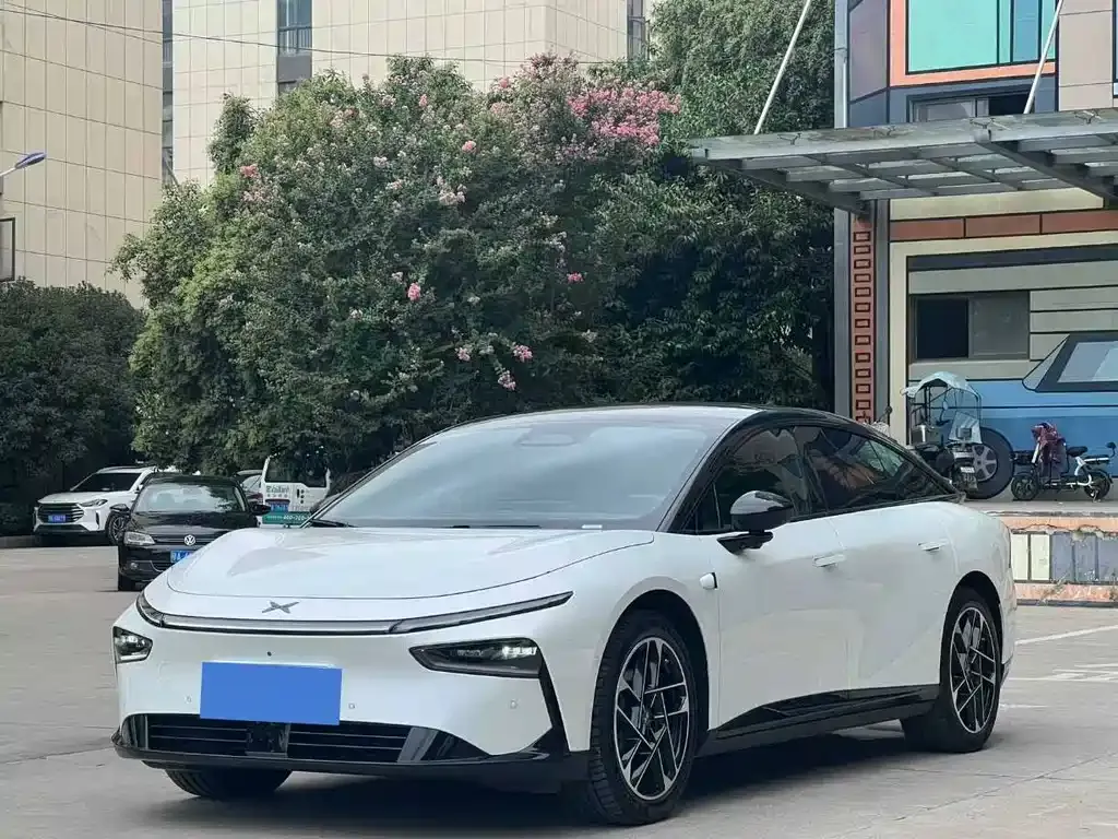 XPeng P7+ — фото 1
