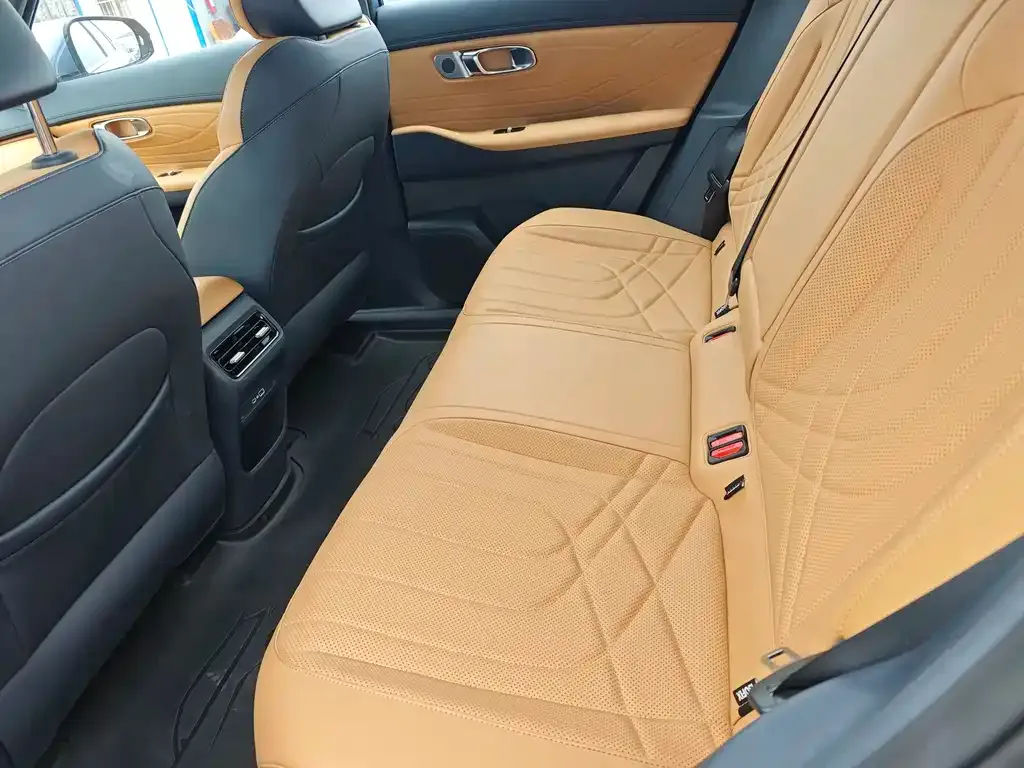 Geely Galaxy Xingjian 7 — фото 3