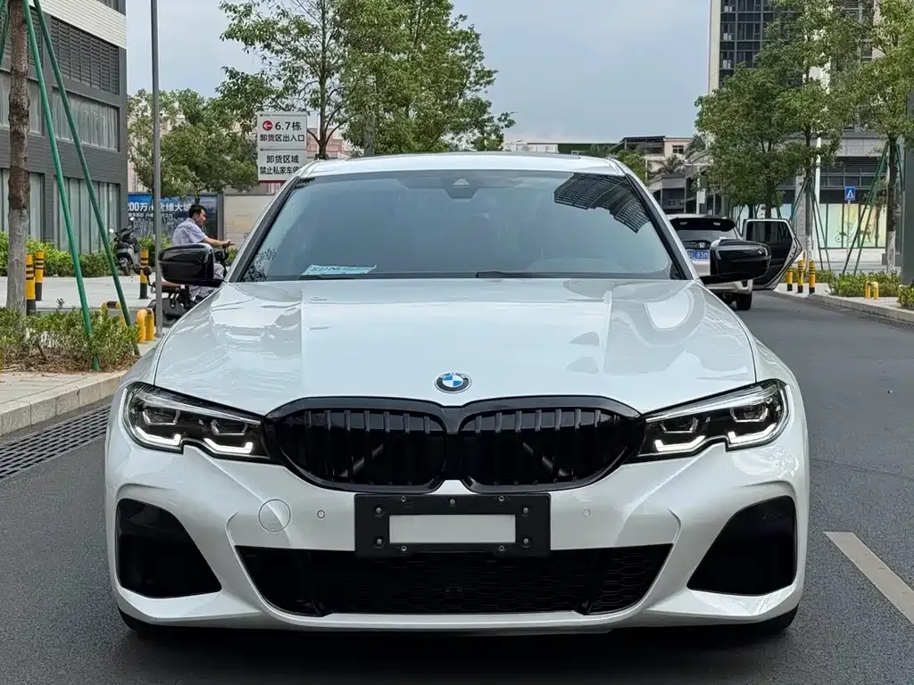 BMW 3 Series — фото 1