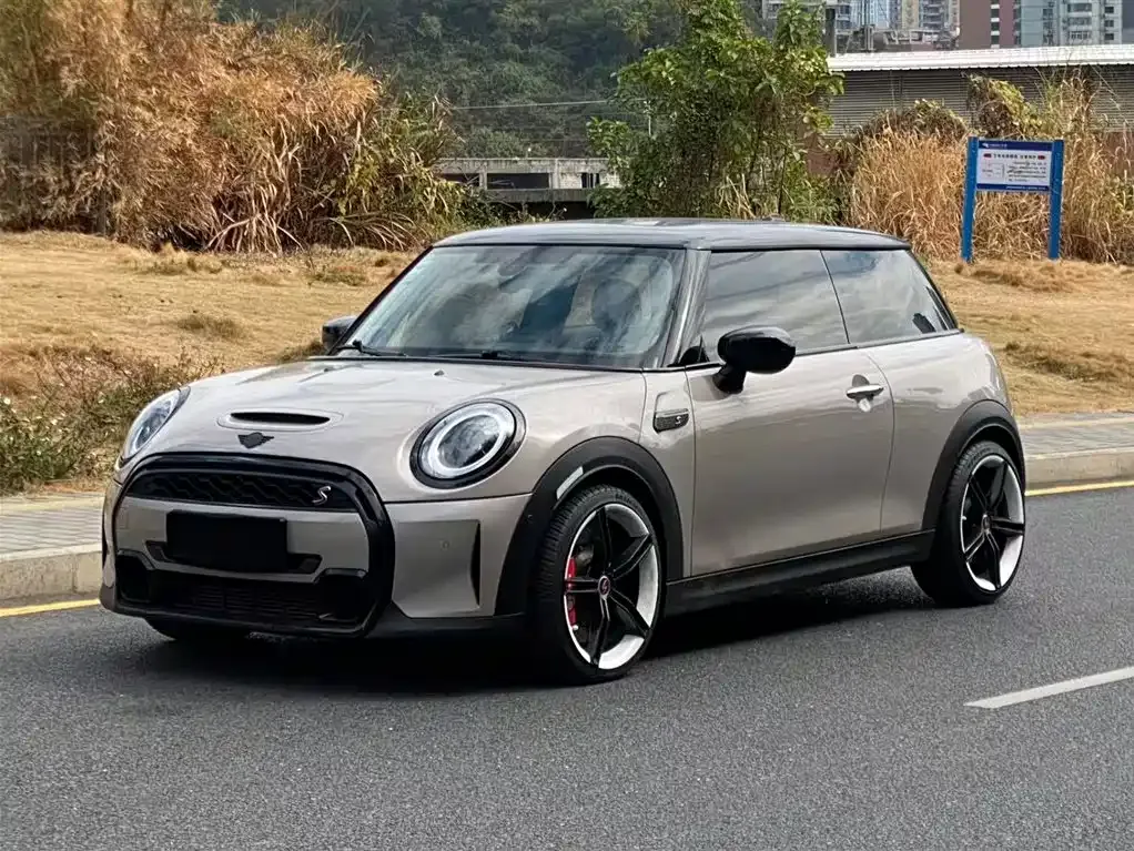 MINI Cooper (3-door) — фото 1