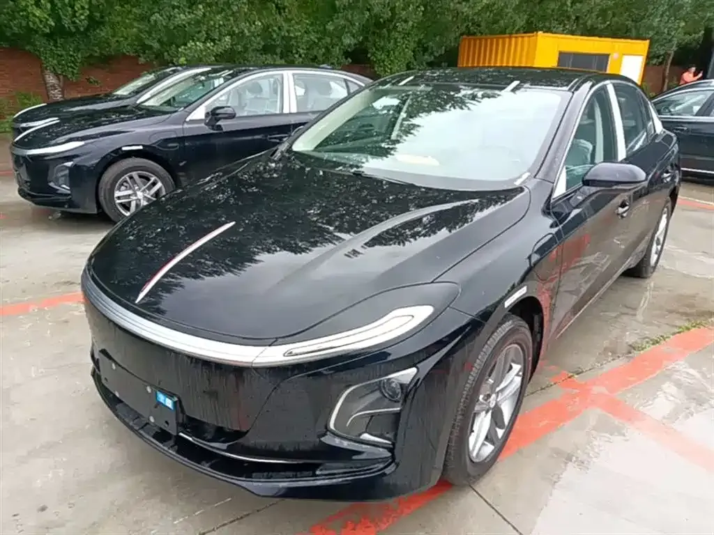 Hongqi E-QM5 — фото 4
