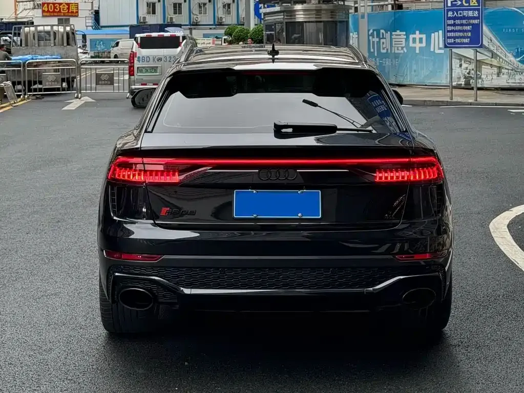 Audi RS Q8 — фото 4