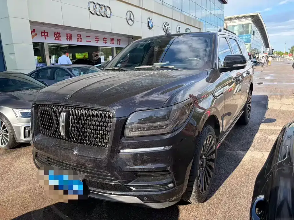 Lincoln Navigator — фото 1