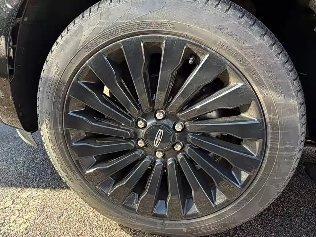 Lincoln Navigator — фото 10