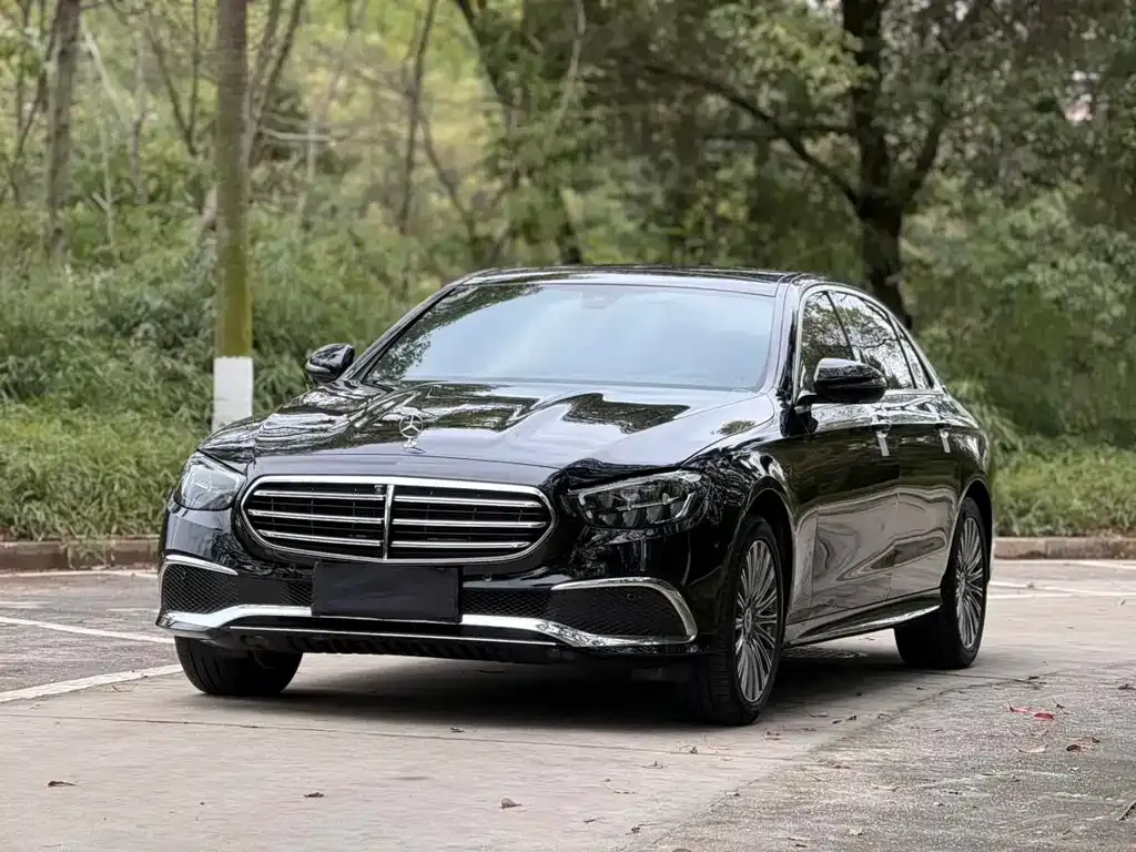 Mercedes-Benz E-Class — фото 10