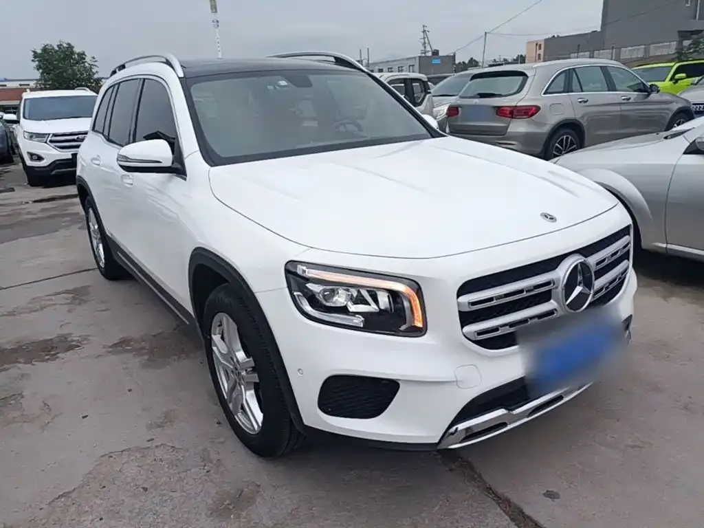 Mercedes-Benz GLB — фото 10