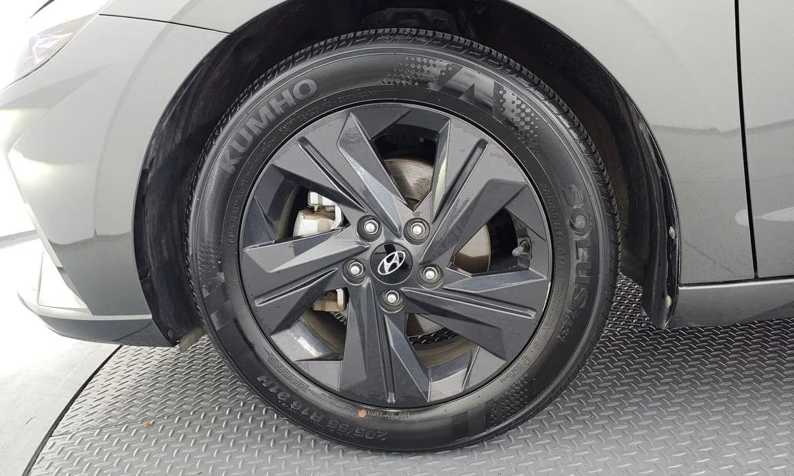 Hyundai AVANTE — фото 10