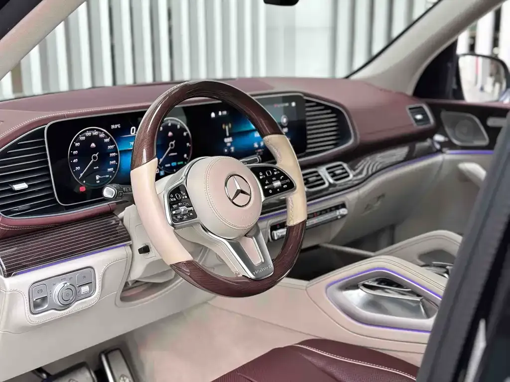 Mercedes-Benz GLS — фото 4