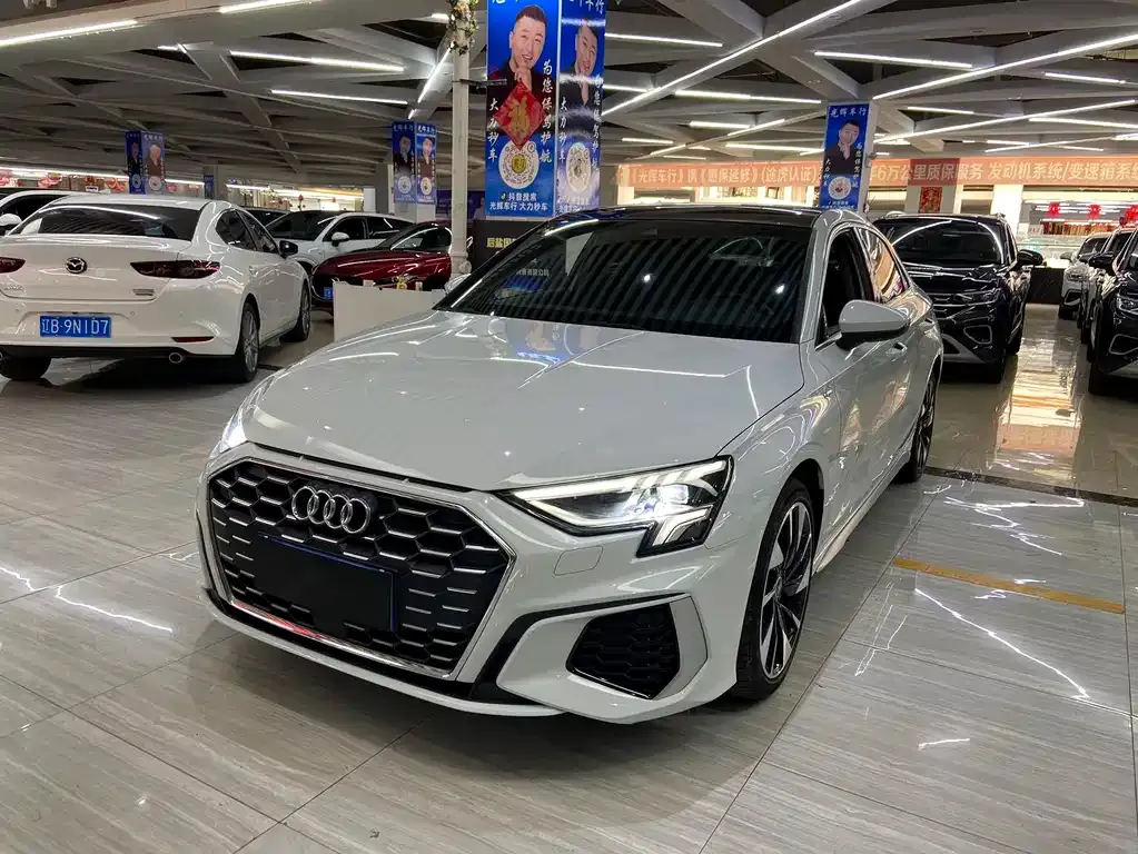 Audi A3 — фото 1