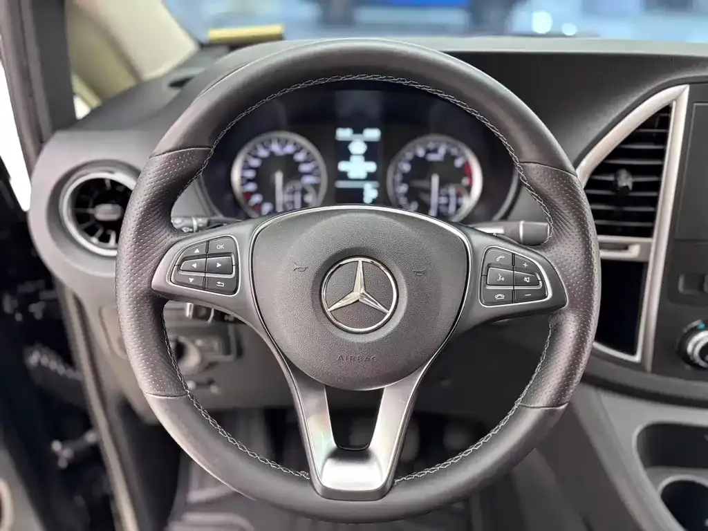 Mercedes-Benz Vito — фото 6
