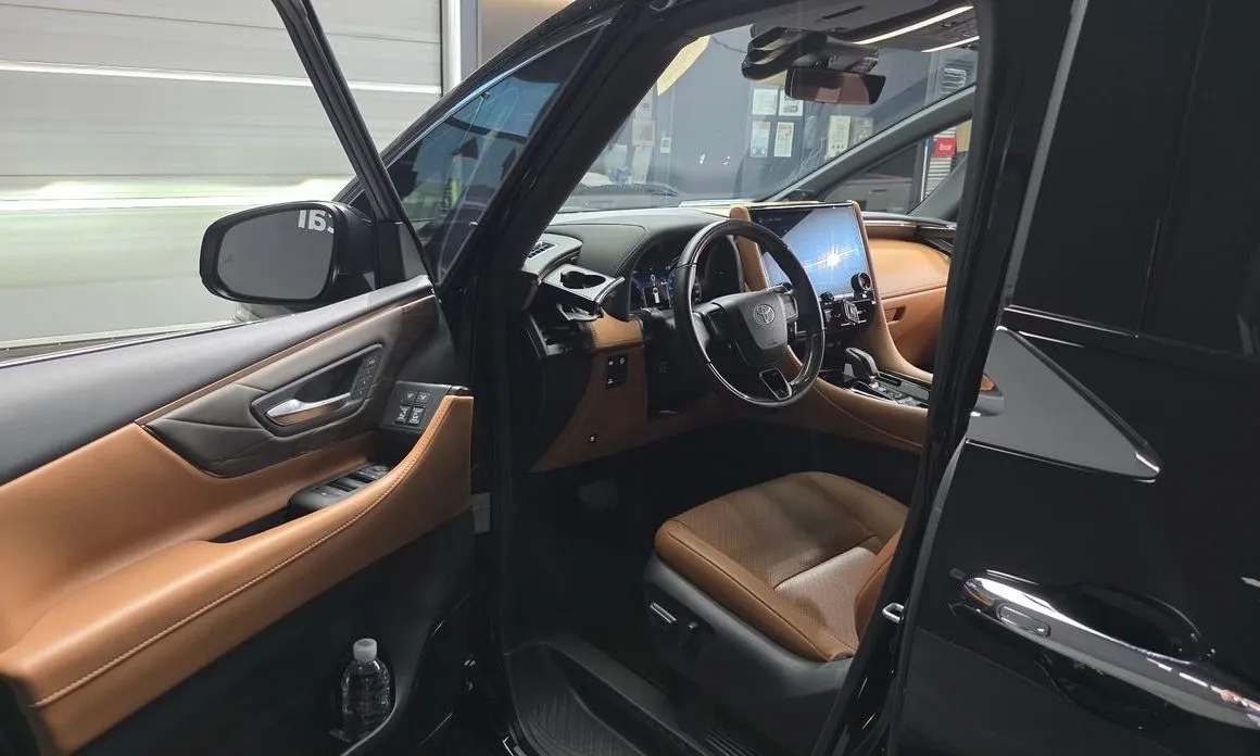 Toyota Alphard — фото 10