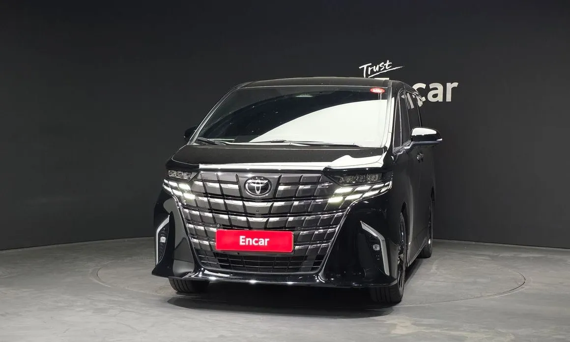 Toyota Alphard — фото 2