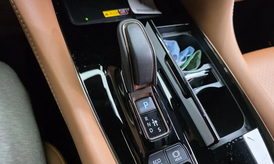 Toyota Alphard — фото 8