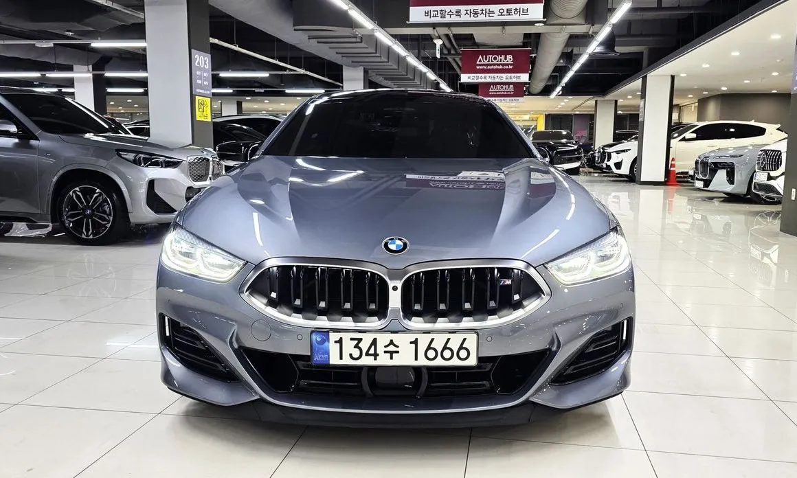 BMW 8-Series — фото 1