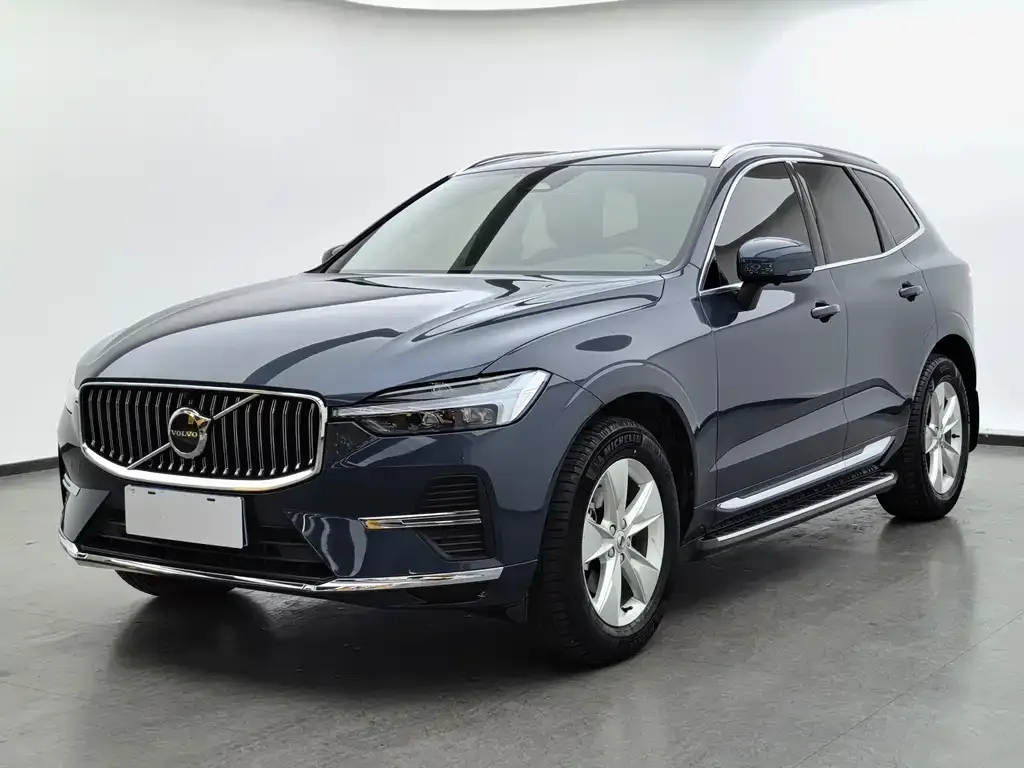 Volvo XC60 — фото 1