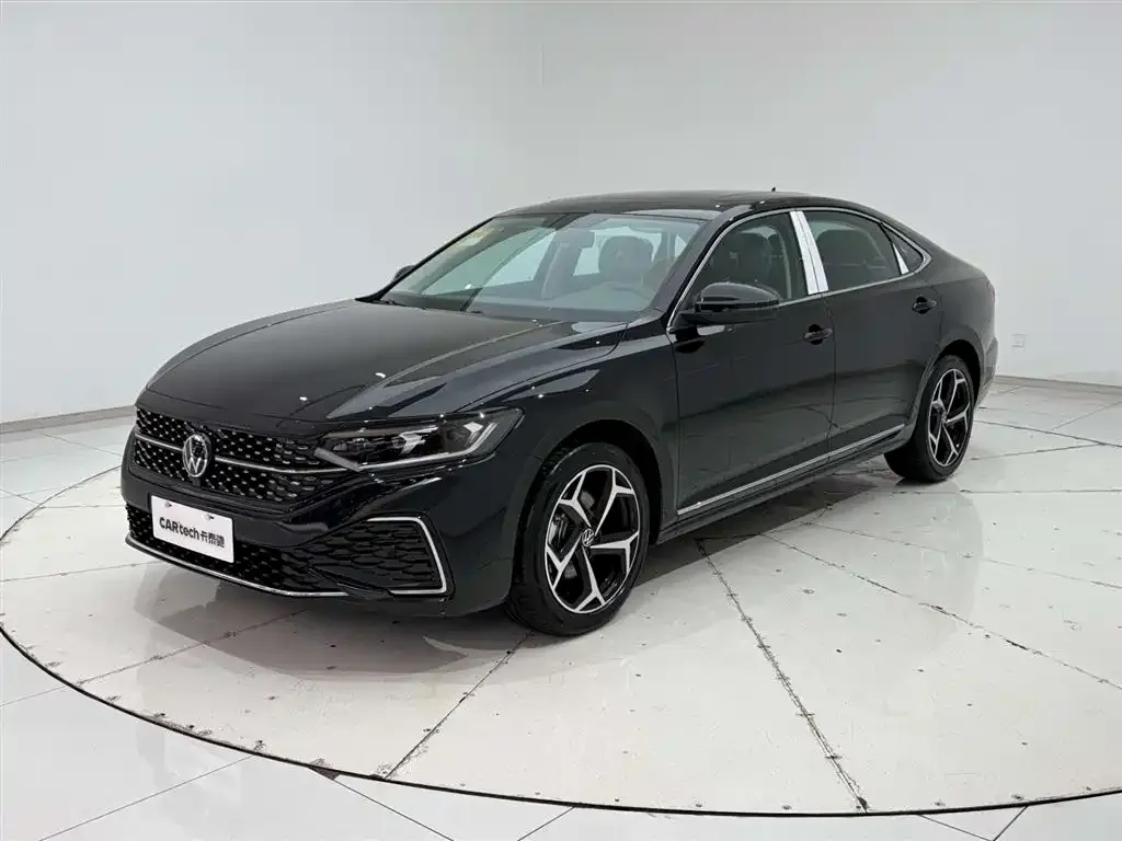 Volkswagen Passat — фото 4