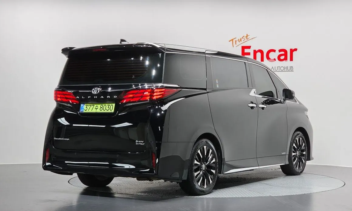 Toyota Alphard — фото 6