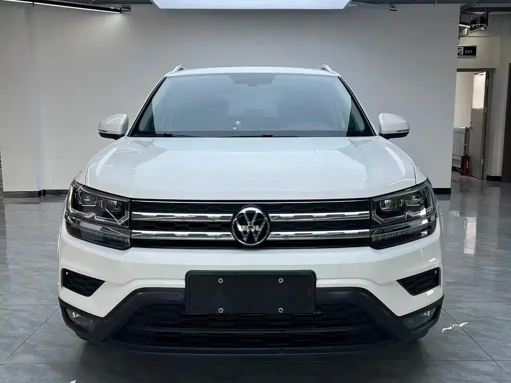 Volkswagen Tharu — фото 1