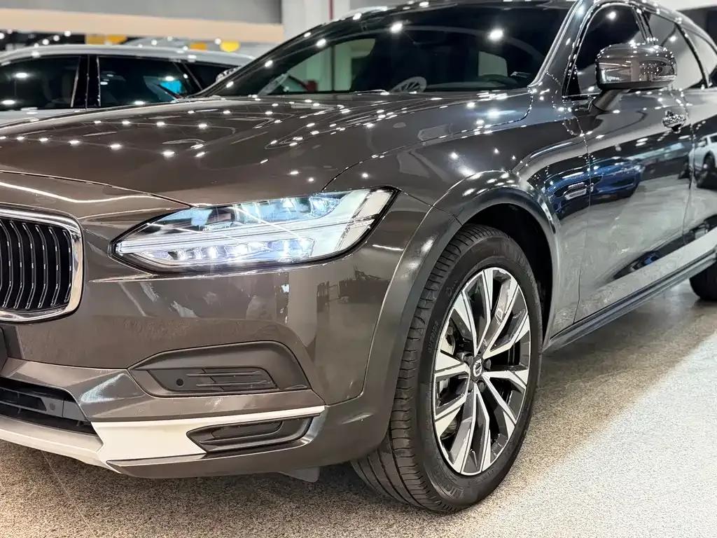 Volvo V90 — фото 3