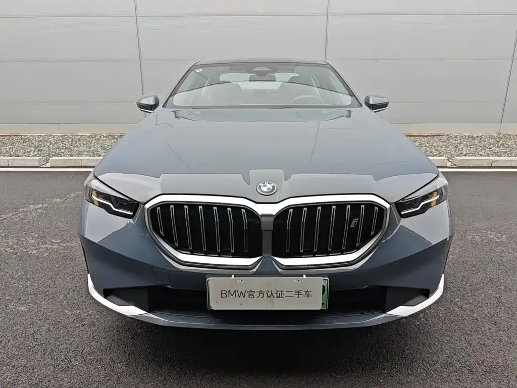 BMW i5 — фото 3