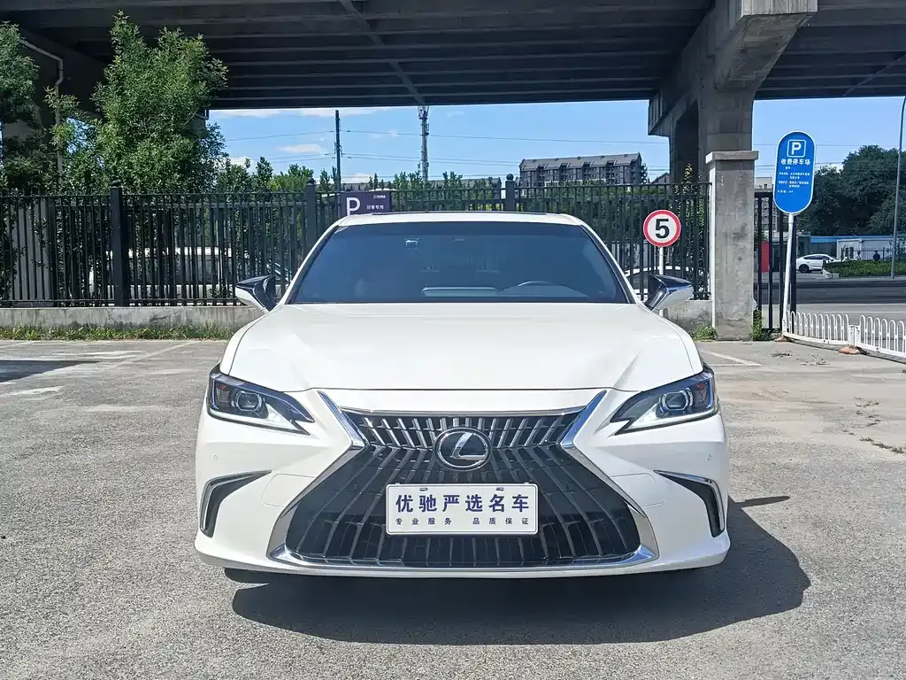 Lexus ES — фото 6
