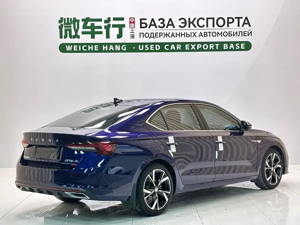 Skoda Octavia — фото 2