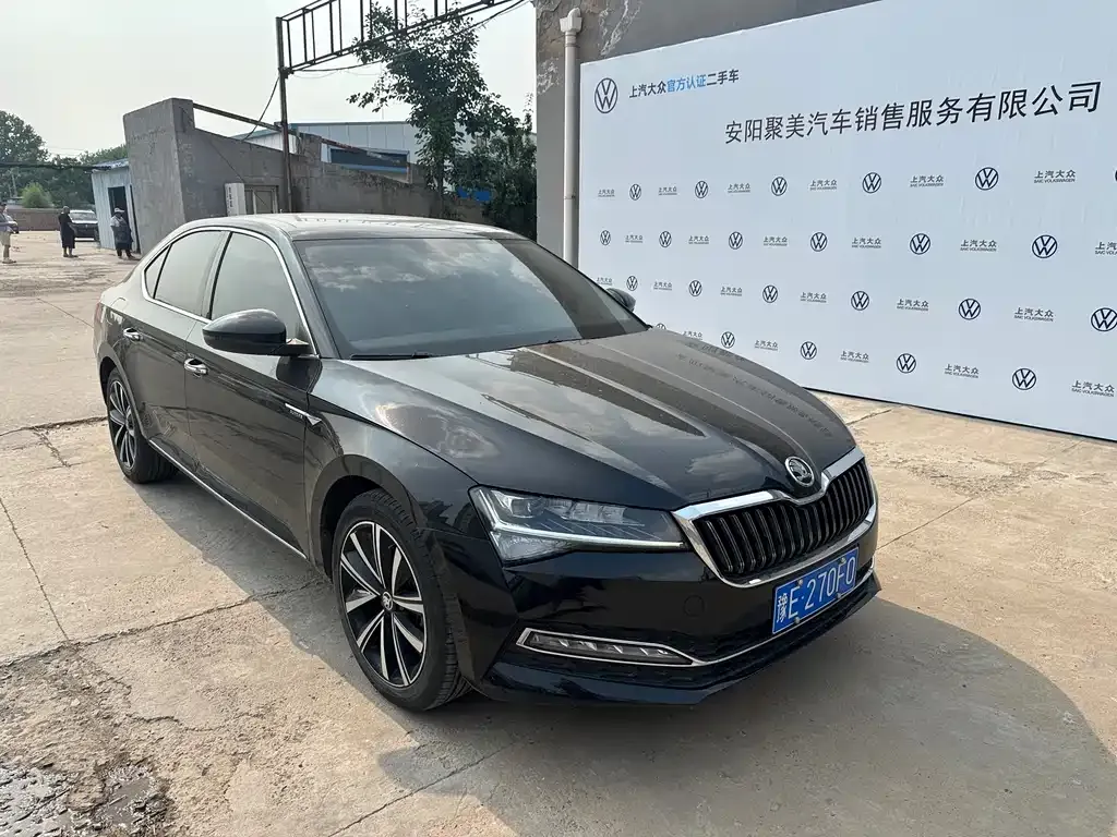 Skoda Superb — фото 3