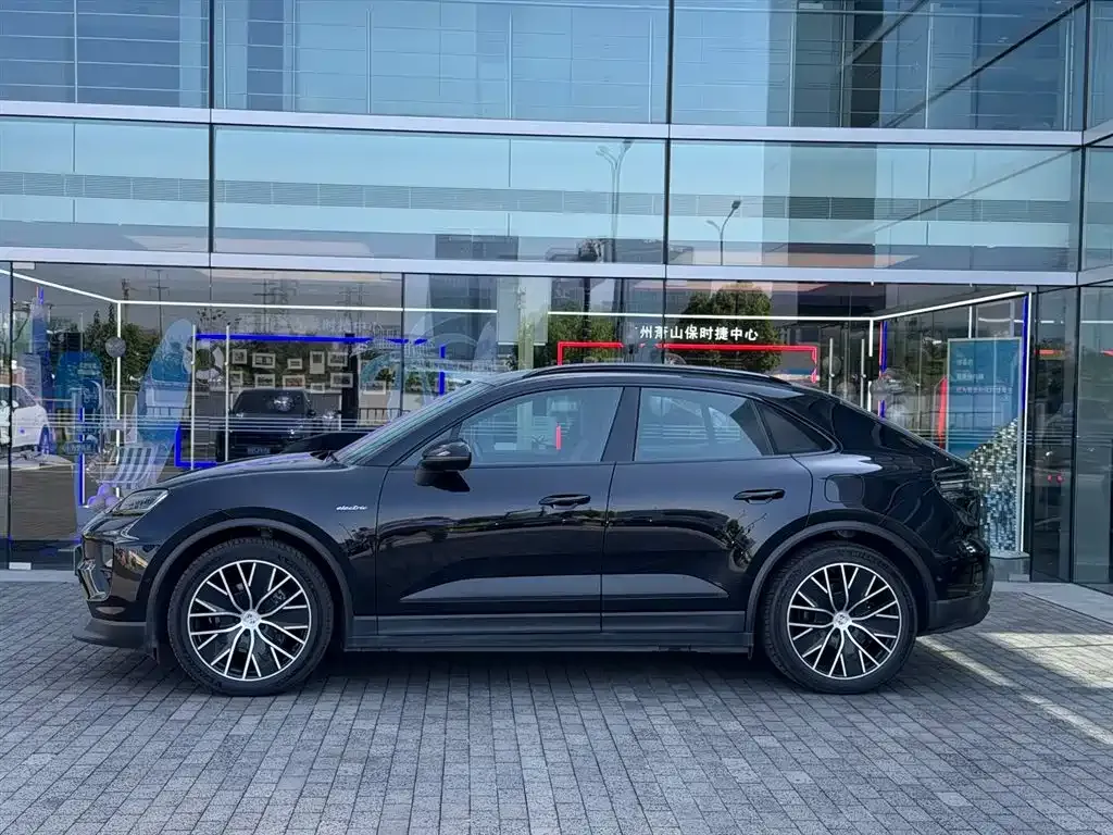 Porsche Macan EV — фото 10