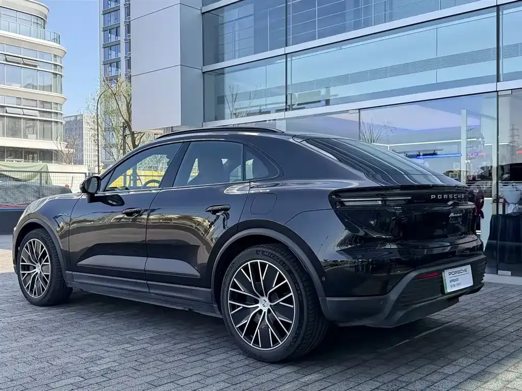 Porsche Macan EV — фото 7
