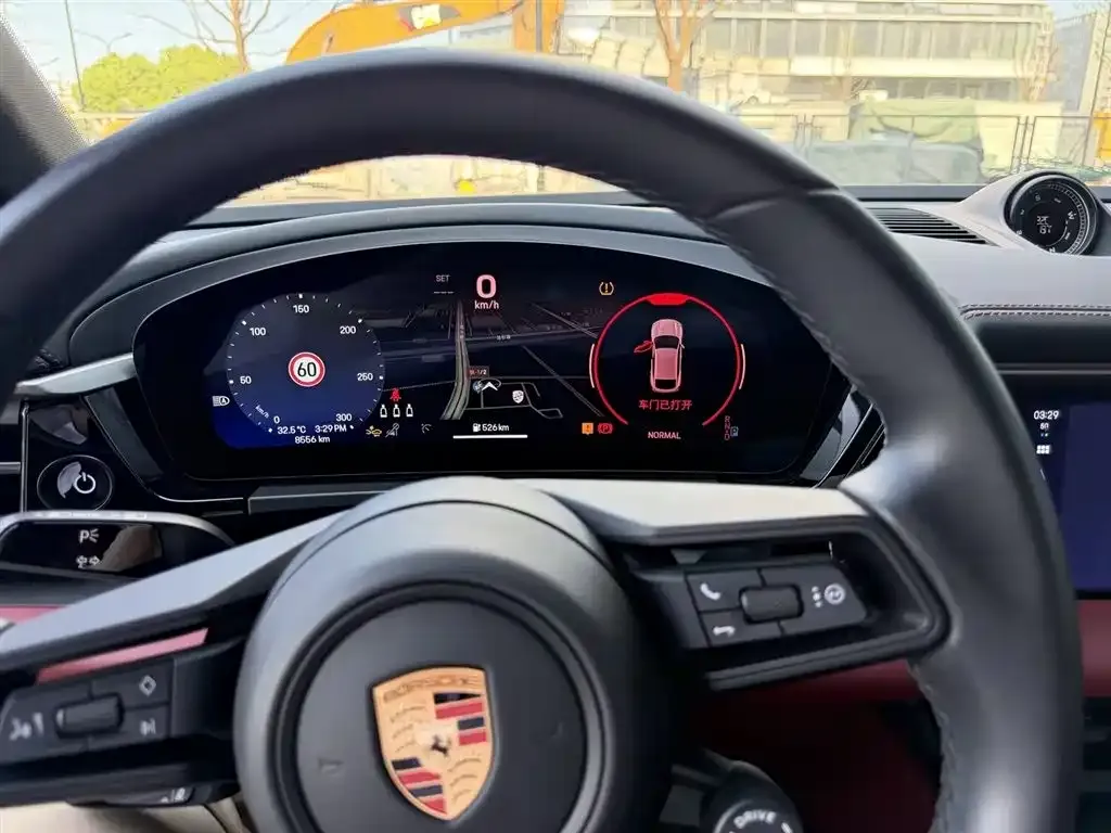 Porsche Macan EV — фото 3