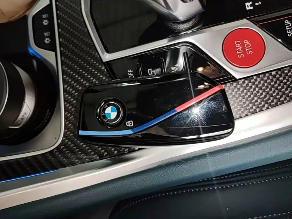 BMW XM — фото 5