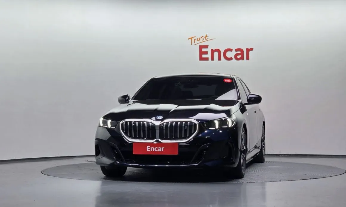 BMW i5 — фото 7