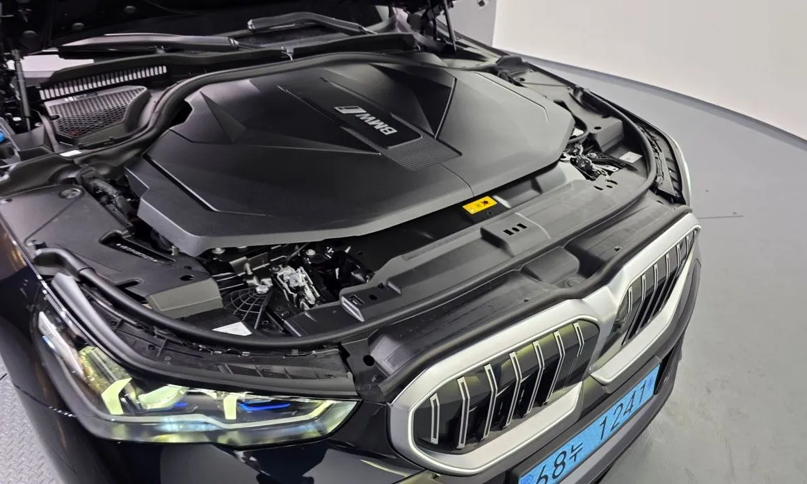 BMW i5 — фото 10