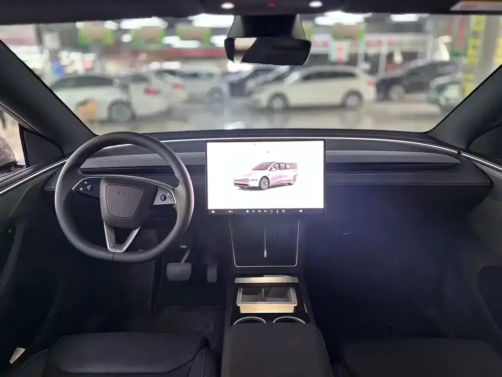 Tesla Model Y L — фото 7
