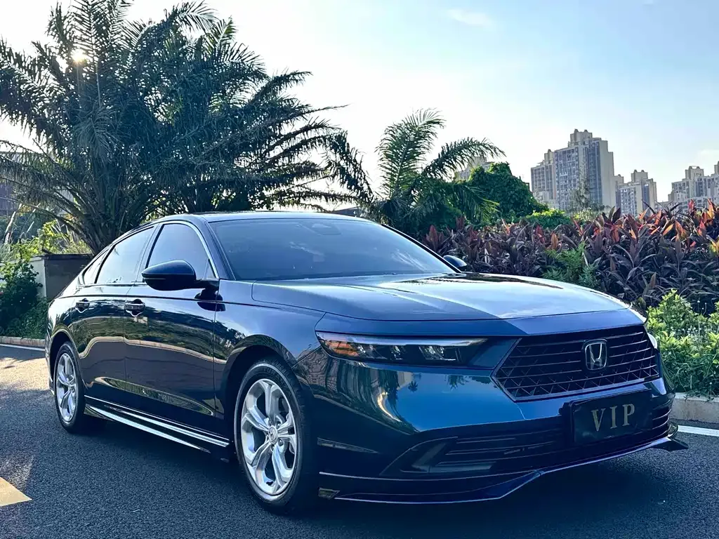 Honda Accord — фото 9
