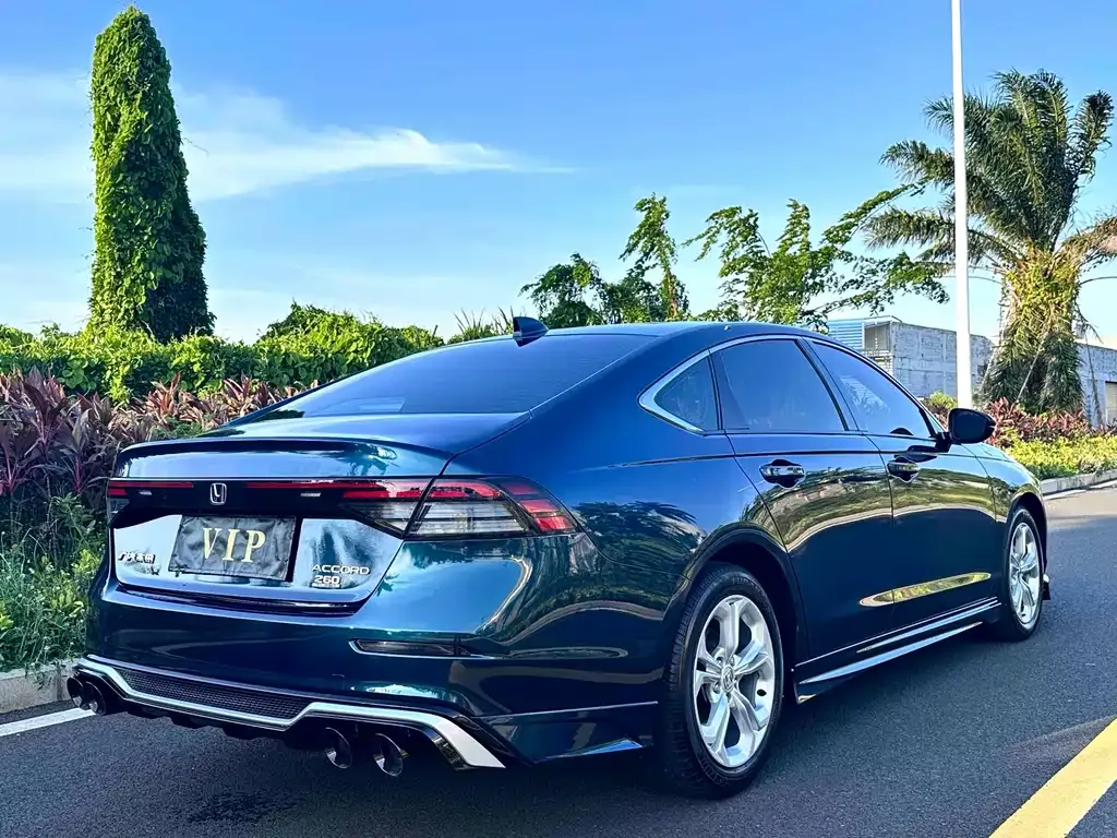 Honda Accord — фото 5
