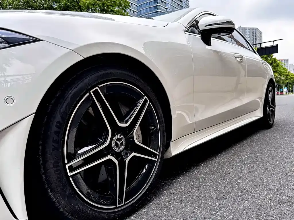 Mercedes-Benz CLS — фото 10
