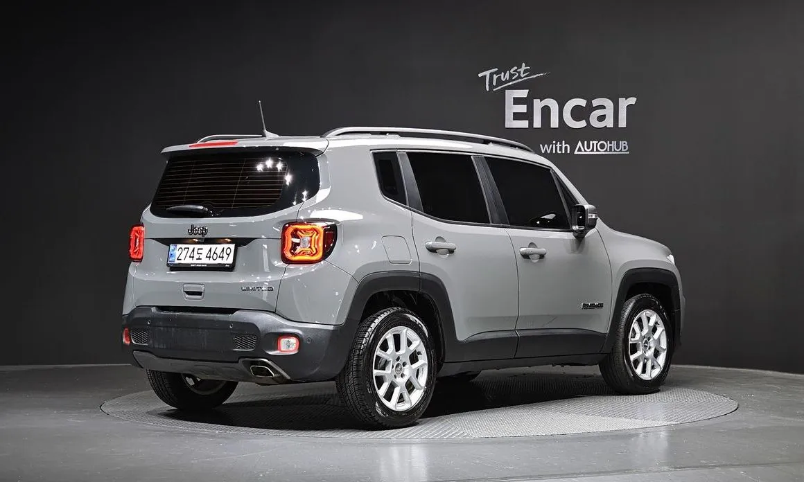 Jeep Renegade — фото 4