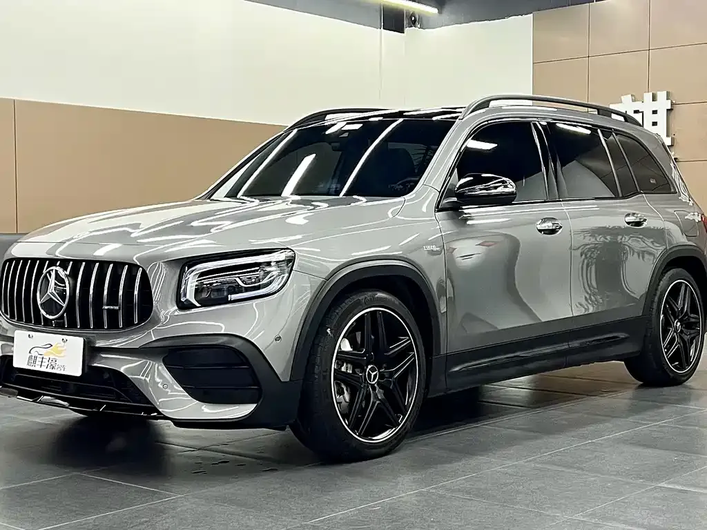 Mercedes-Benz GLB AMG — фото 1