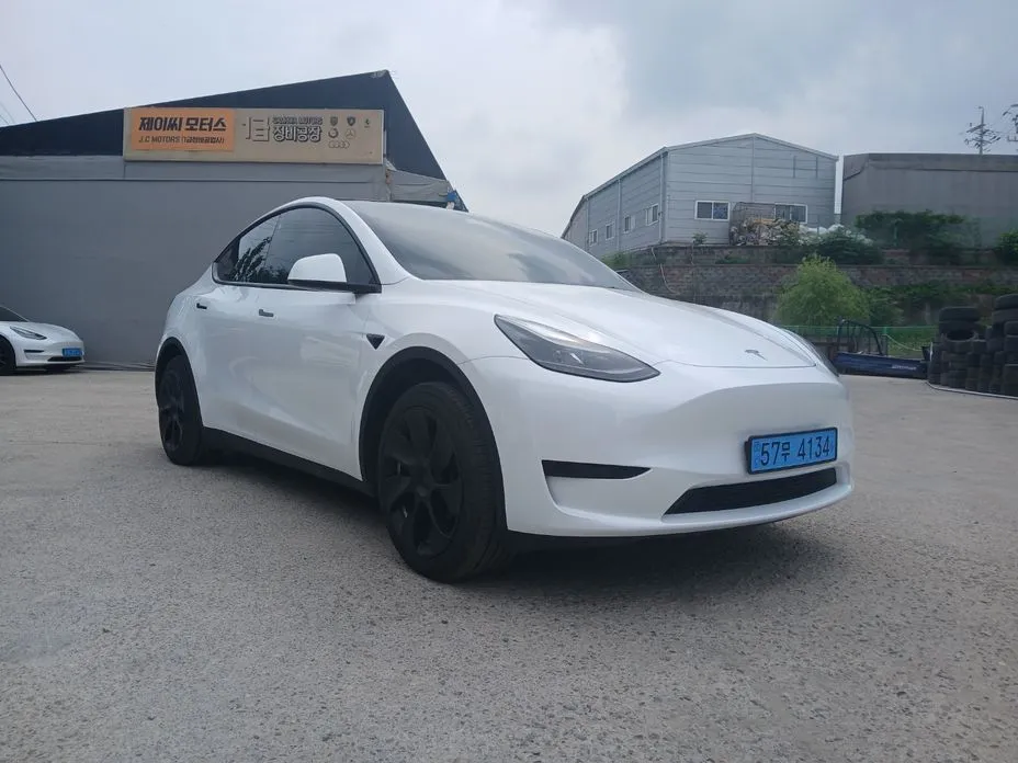Tesla Model Y — фото 7