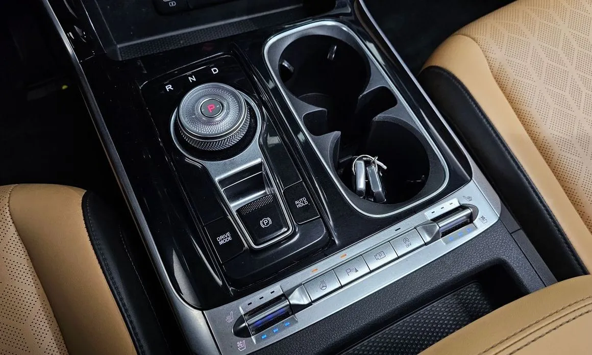 Kia Carnival — фото 10