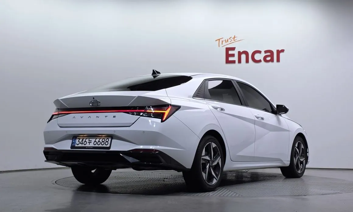 Hyundai AVANTE — фото 3