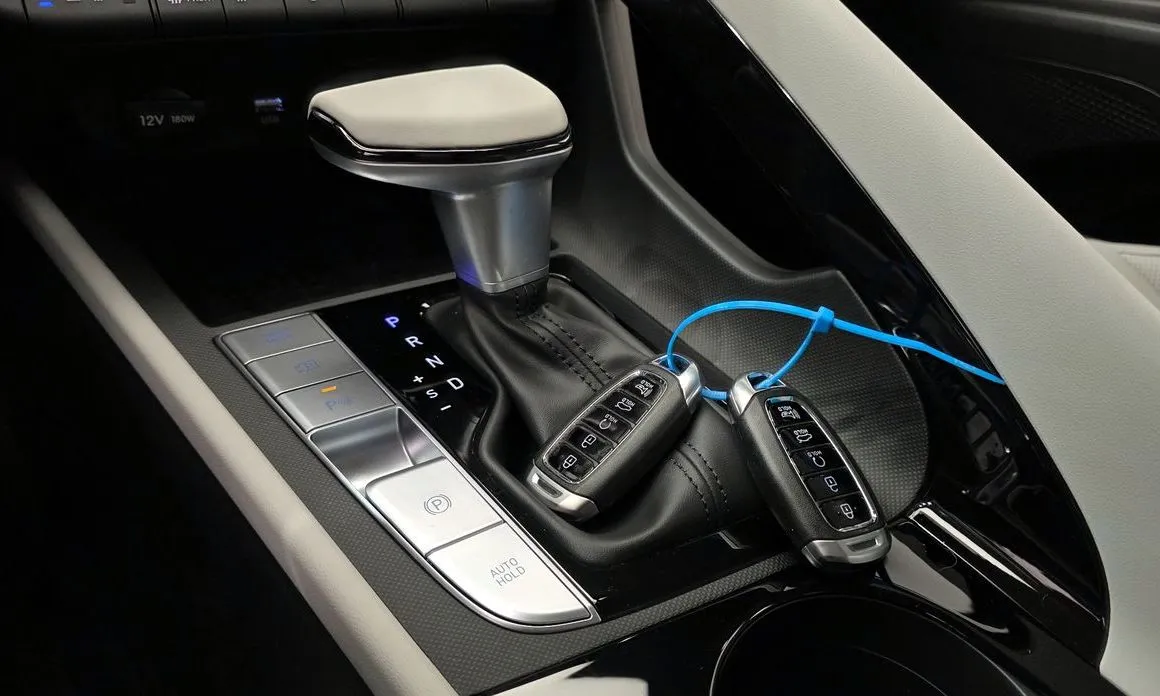 Hyundai AVANTE — фото 2