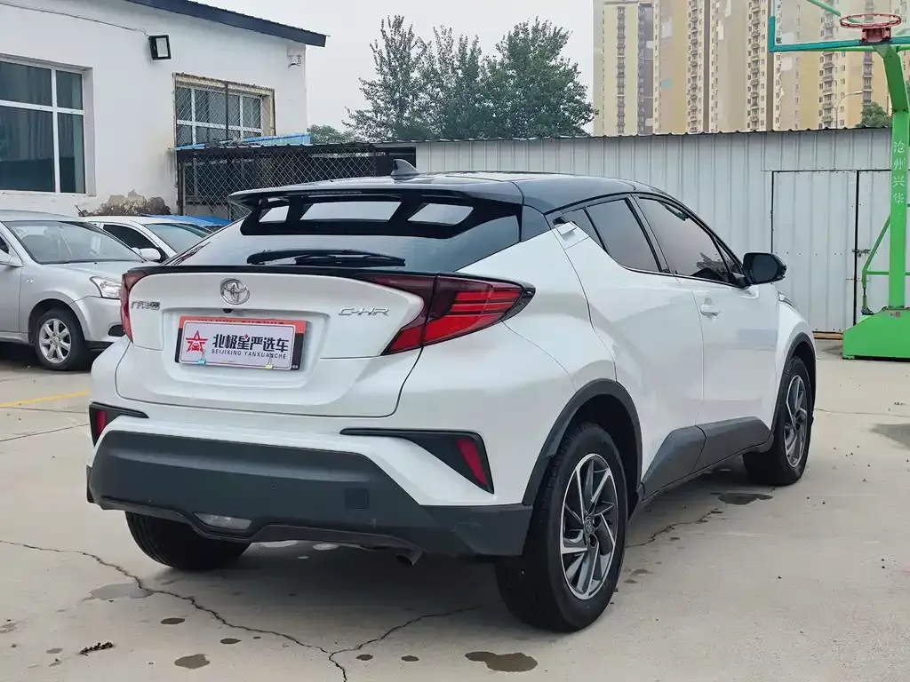 Toyota C-HR — фото 5