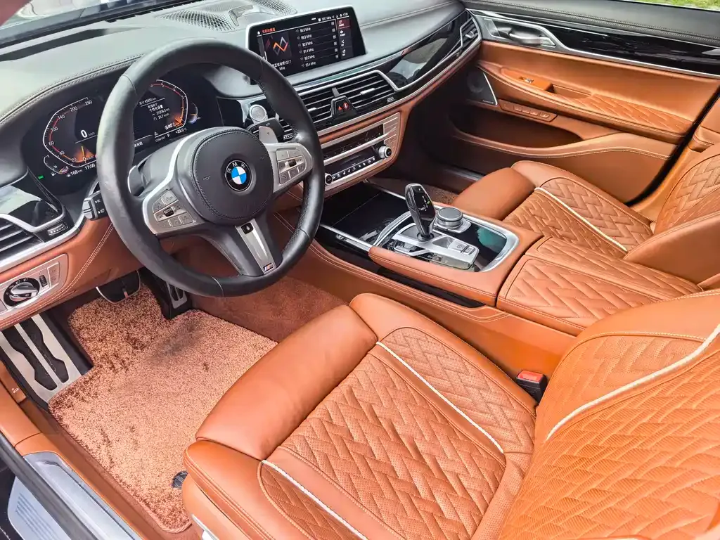 BMW 7 Series — фото 6