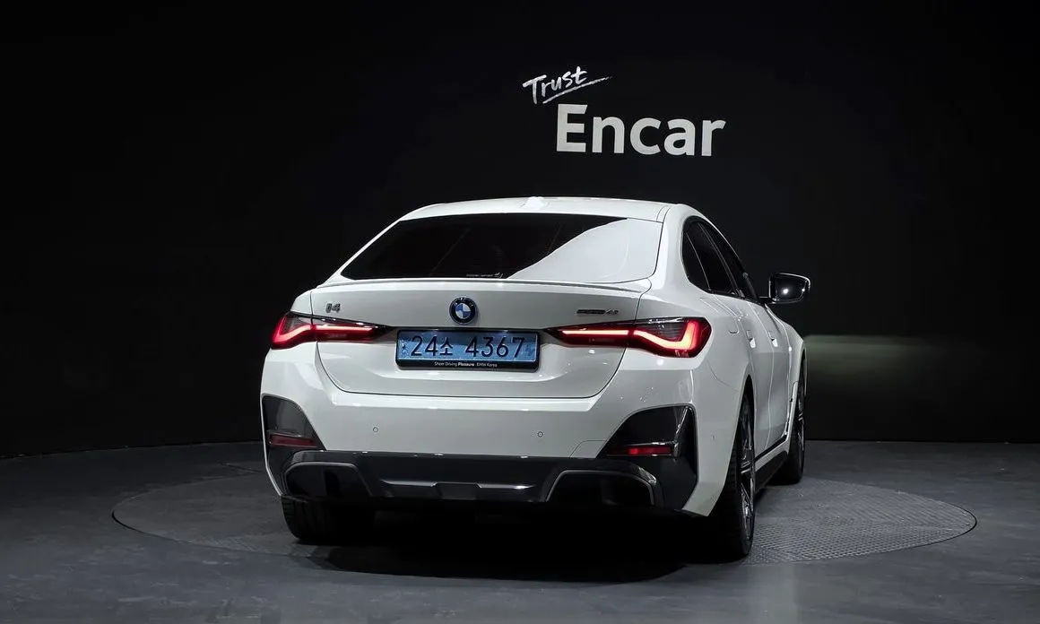 BMW i4 — фото 2