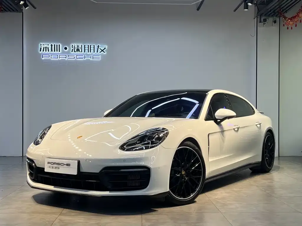 Porsche Panamera — фото 1