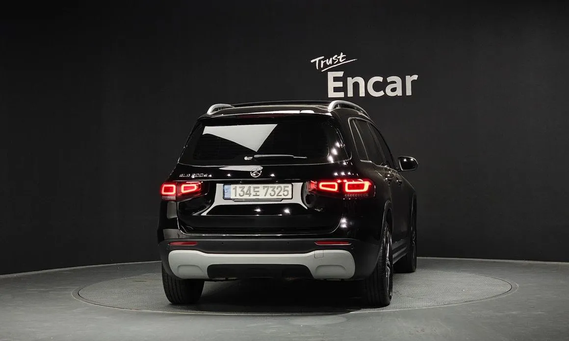 Mercedes-Benz GLB-Class — фото 4